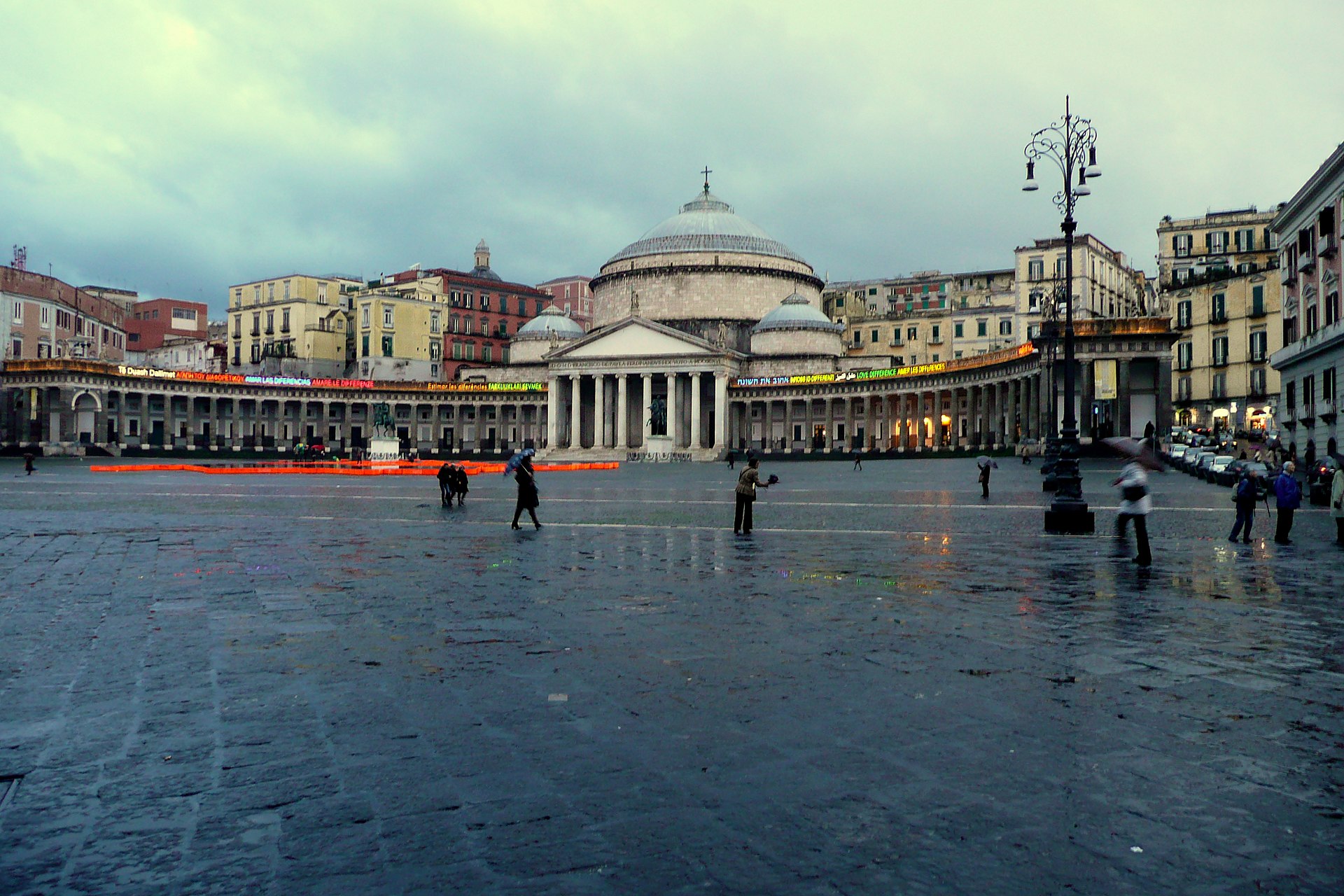Piazza del Plebiscito with the basilica and royal palace