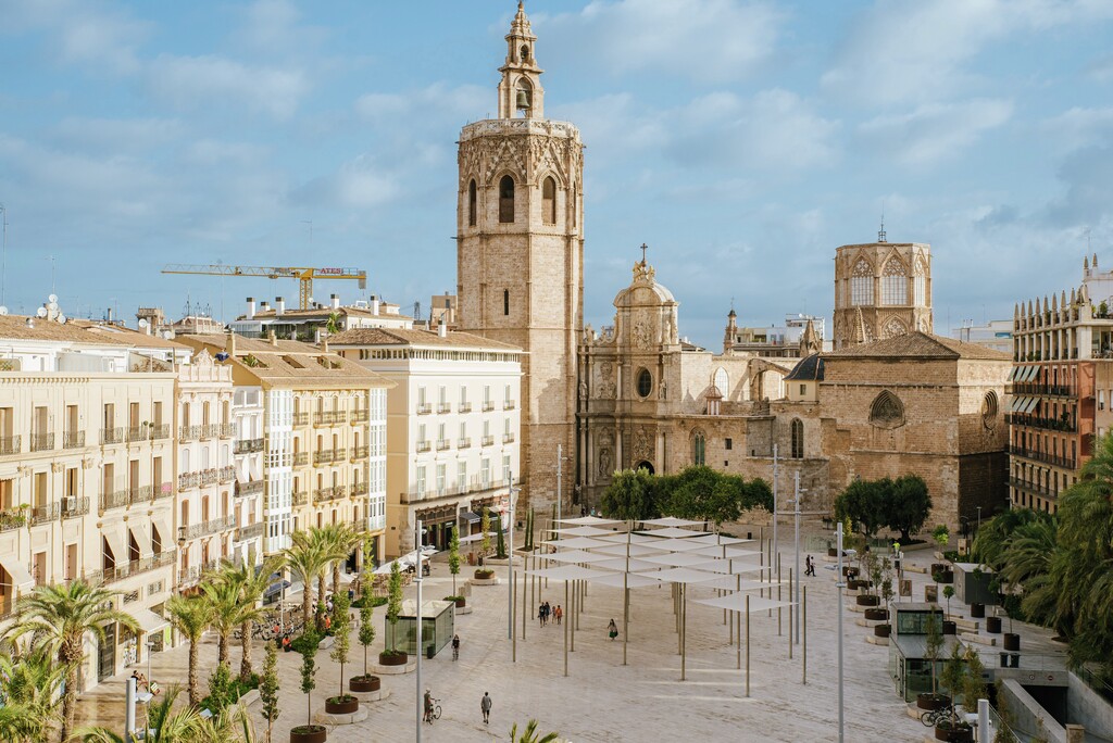Valencia Cathedral and Old Town streets